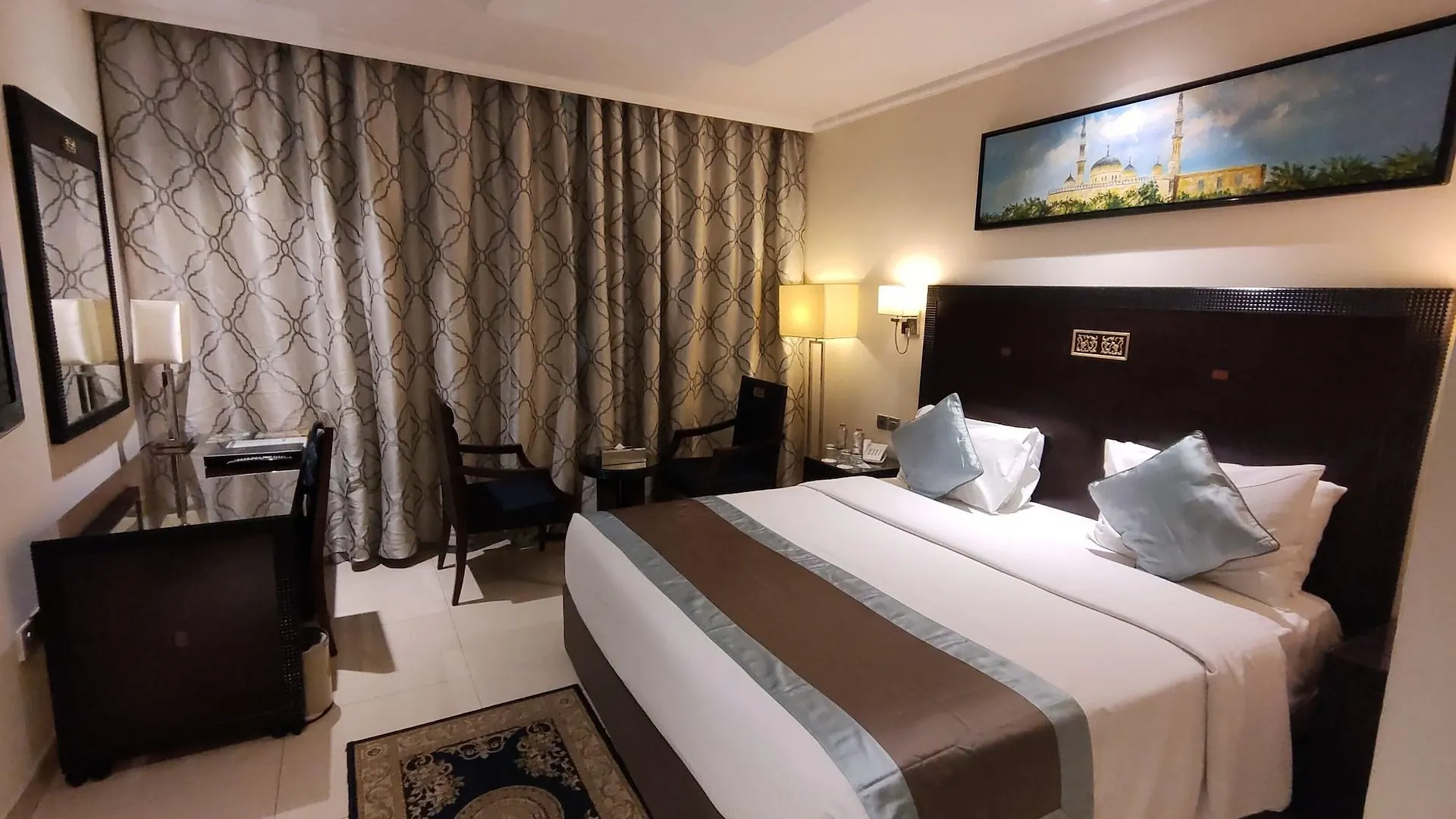 Smana Hotel Al Raffa Dubai
